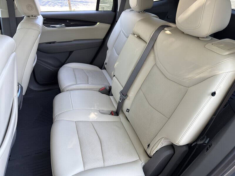 2021 Cadillac XT6 28