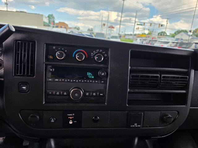 2017 GMC Savana 2500