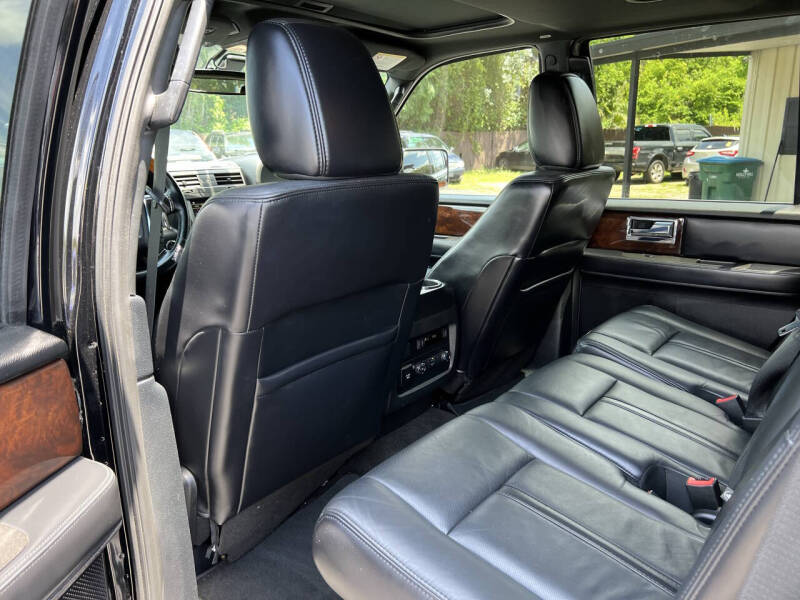 2016 Lincoln Navigator Select