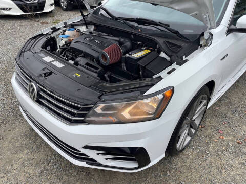 2017 Volkswagen Passat 1.8T R-Line