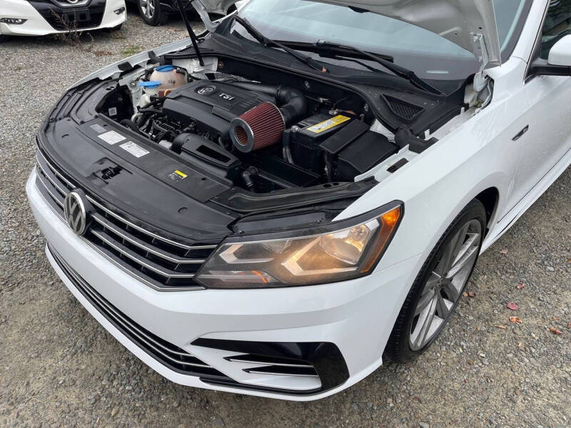 2017 Volkswagen Passat 1.8T R-Line