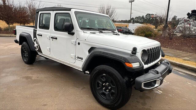 2024 Jeep Gladiator Sport