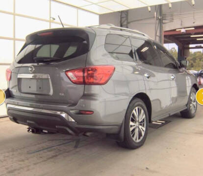 2017 Nissan Pathfinder SL