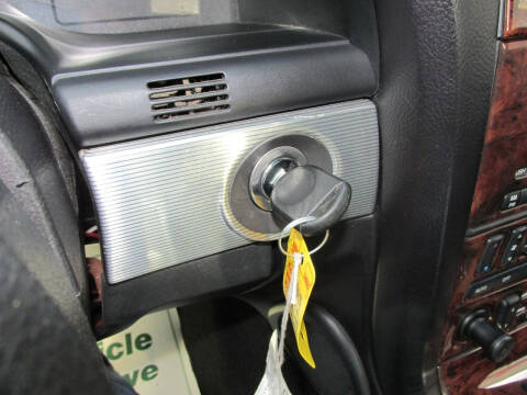 2004 Ford Thunderbird Deluxe