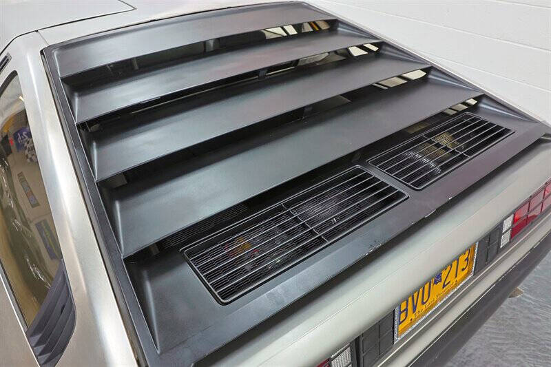 1982 DeLorean DMC-12