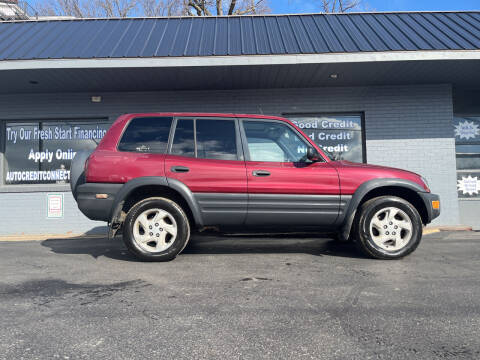 1998 Toyota RAV4 for sale at Auto Credit Connection LLC in Uniontown PA