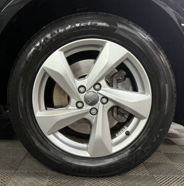 2020 Audi Q3 quattro Premium 45 TFSI