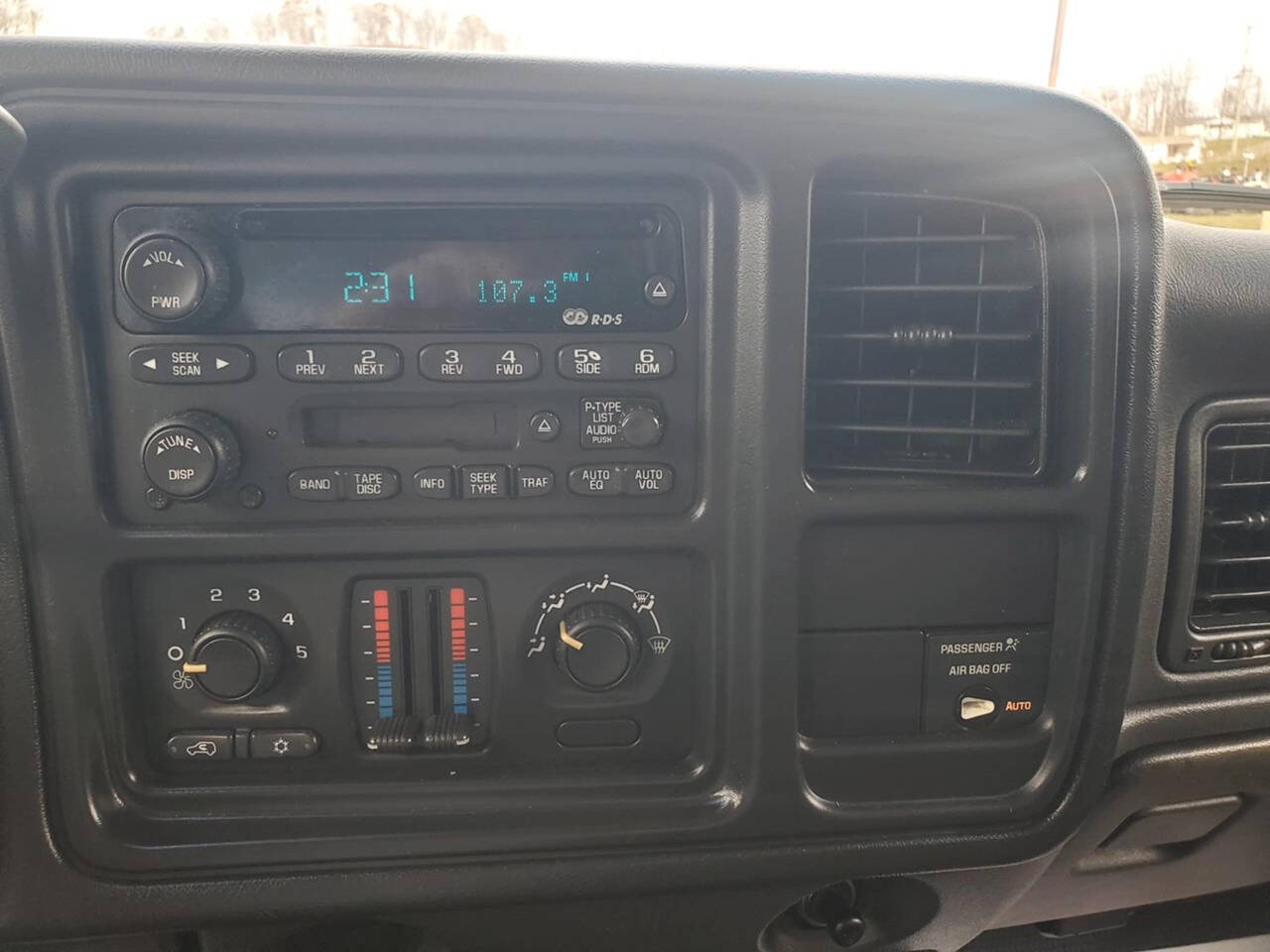 2003 Chevrolet Silverado 1500 for sale at Auto Energy in Lebanon, VA