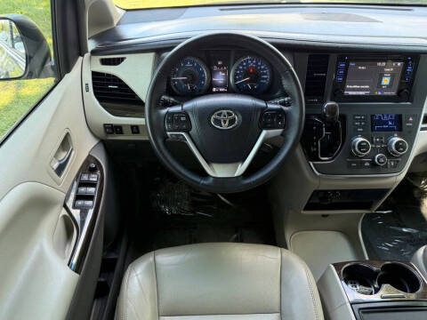 2017 Toyota Sienna