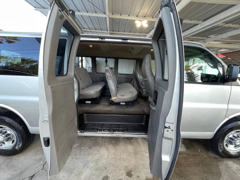 2017 Chevrolet Express LT 3500