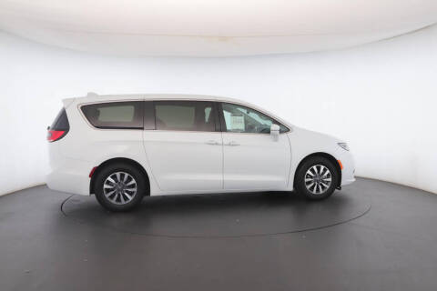 2022 Chrysler Pacifica Hybrid Touring L
