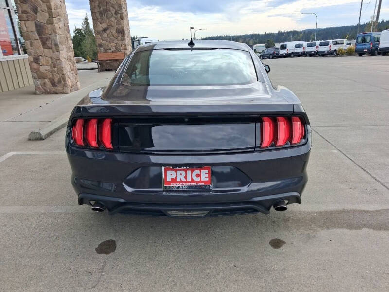 2022 Ford Mustang EcoBoost