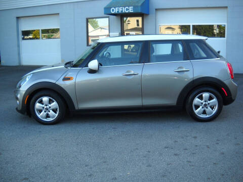 2017 MINI Hardtop 4 Door Cooper