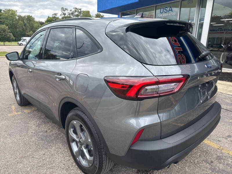 2025 Ford Escape ST-Line Select