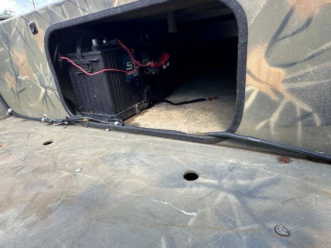 2017 Tracker Grizzly