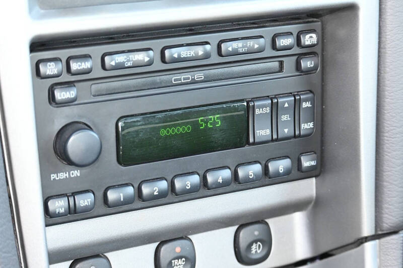 2004 Ford Mustang Mach 1 Premium