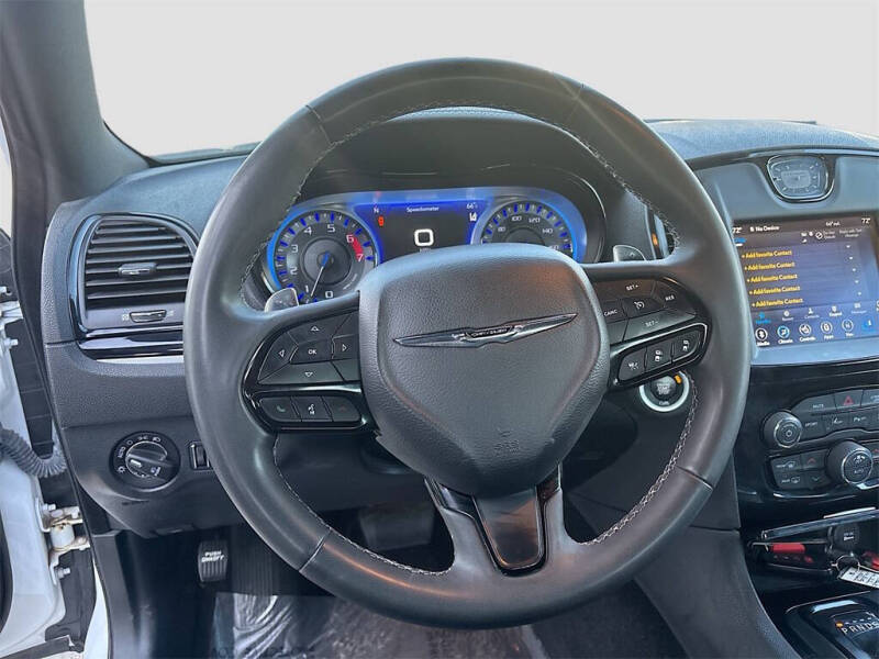 2023 Chrysler 300 S V8