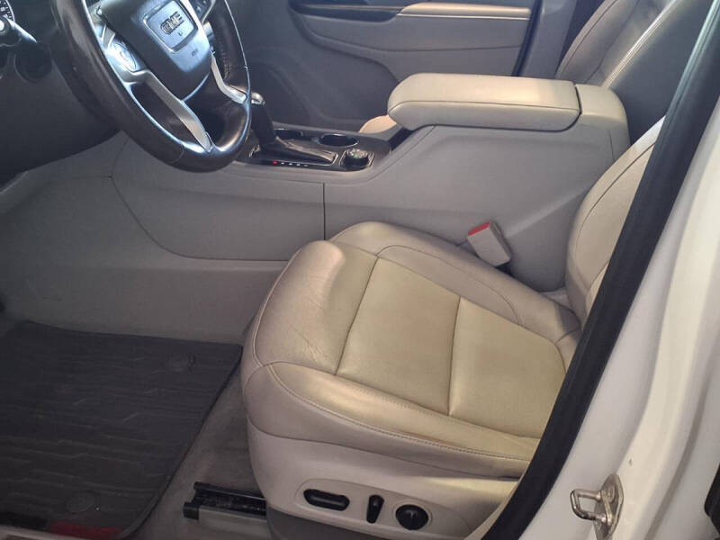 2017 GMC Acadia SLT-2