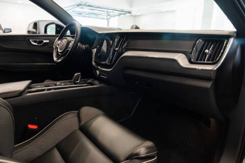 2021 Volvo XC60 Recharge T8 Polestar Engineered