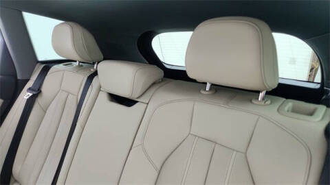 2025 Audi Q6 e-tron quattro Premium Plus