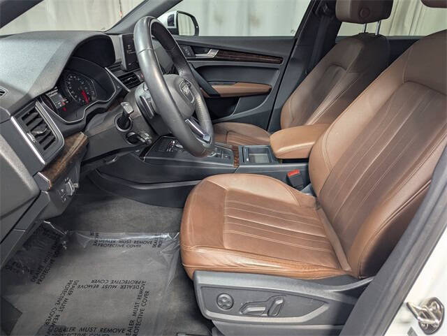 2019 Audi Q5 quattro Premium 45 TFSI