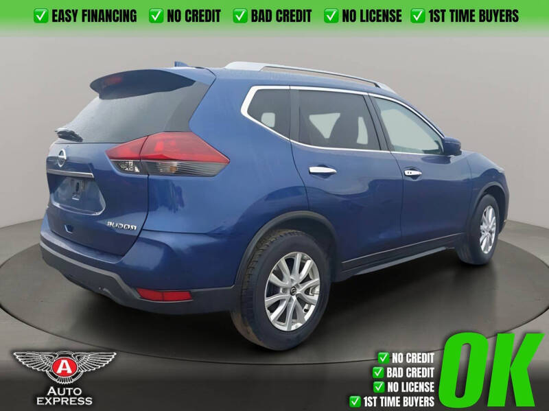2018 Nissan Rogue SV