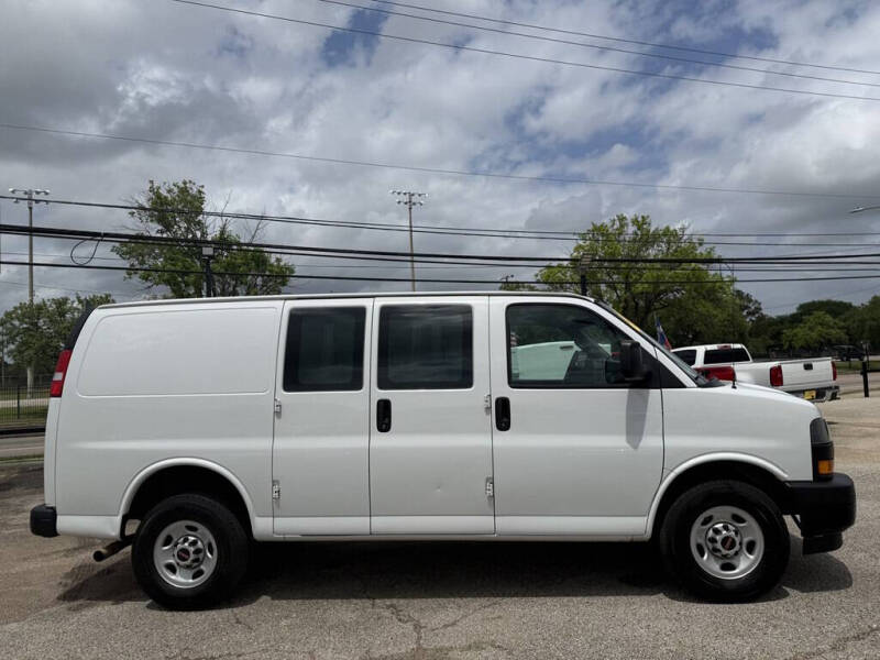 2019 GMC Savana 2500