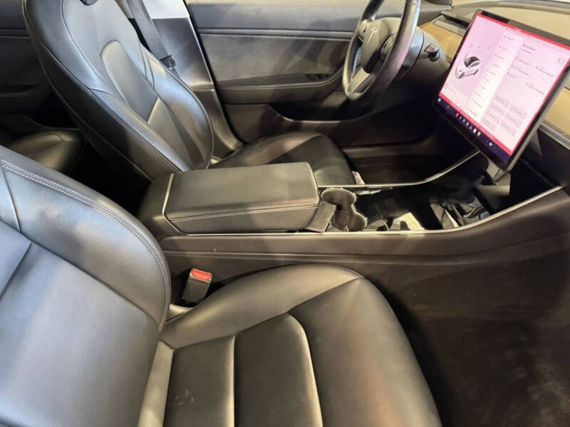 2019 Tesla Model 3 Standard Range Plus