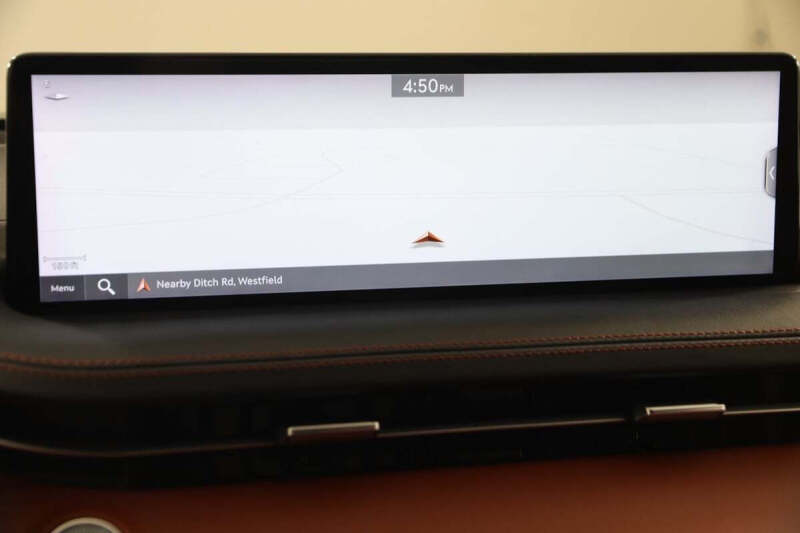 2023 Genesis GV70 2.5T Standard