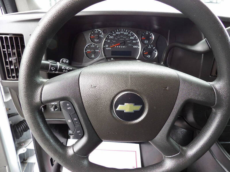 2022 Chevrolet Express 2500