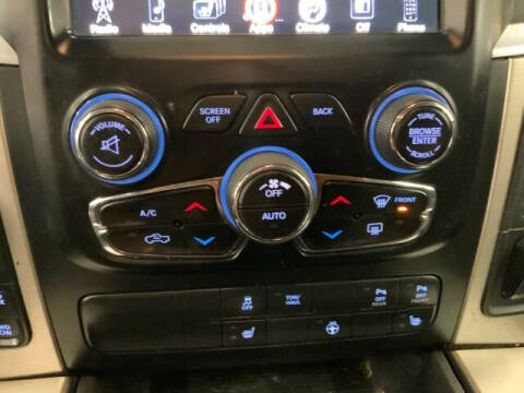 2017 RAM 1500 SLT