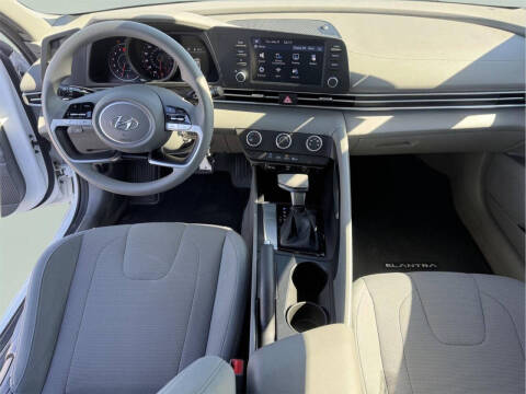 2022 Hyundai Elantra
