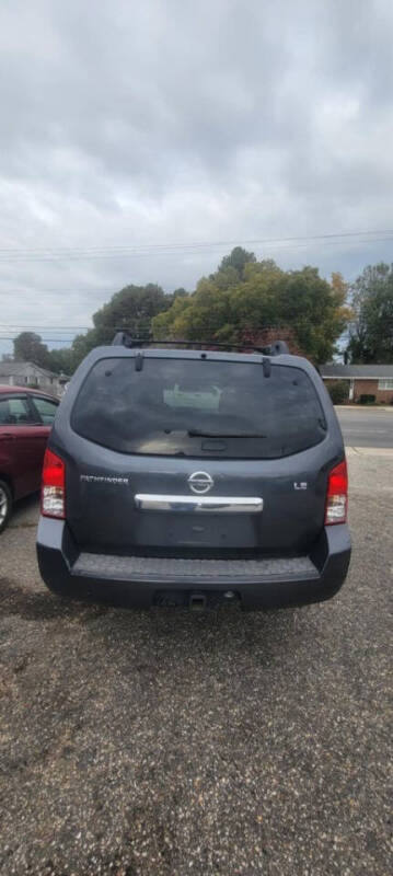 2012 Nissan Pathfinder LE