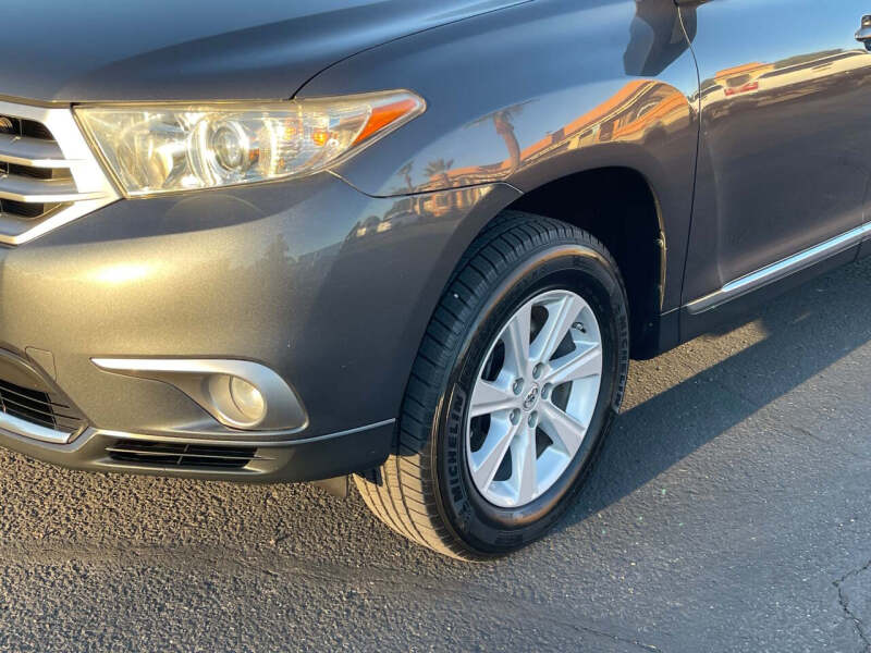 2013 Toyota Highlander SE
