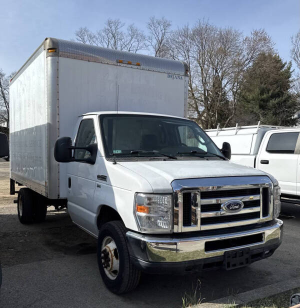 2014 Ford E-Series E-350 SD