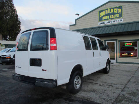 2022 GMC Savana 2500