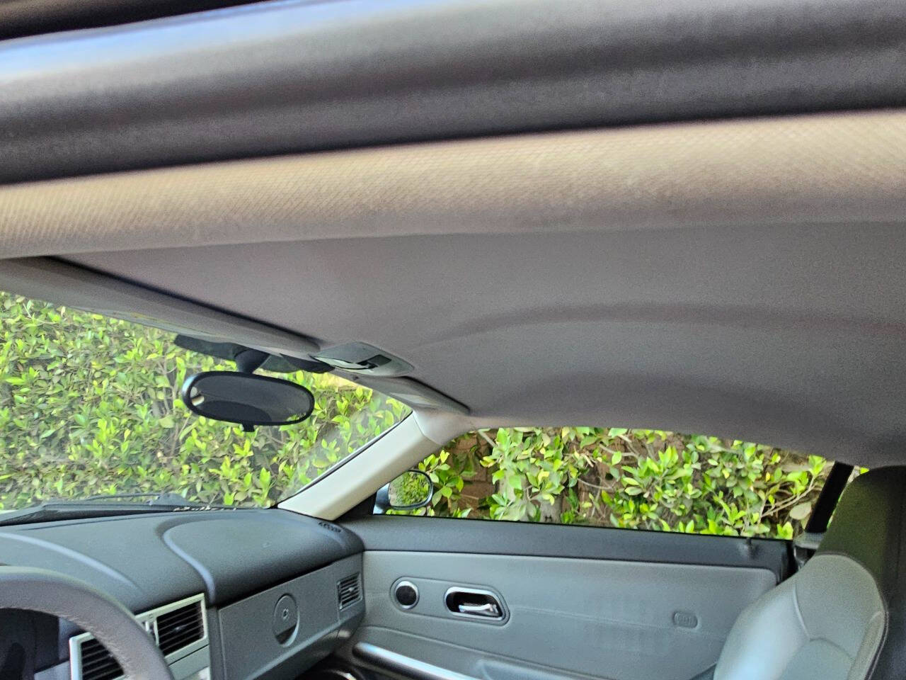 2005 Chrysler Crossfire 43