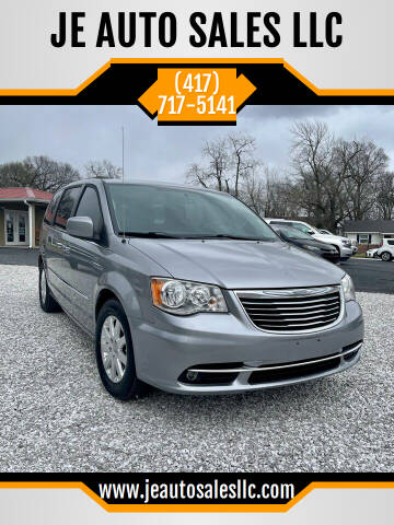 2016 Chrysler Town and Country for sale at JE AUTO SALES LLC in Webb City MO