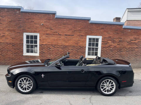 2014 Ford Mustang for sale at SETTLE'S CARS & TRUCKS in Flint Hill VA