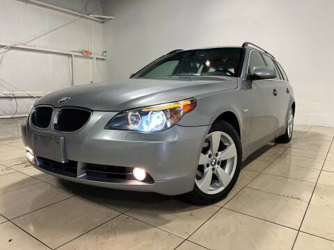 2006 BMW 5 Series for sale at ROADSTERS AUTO in Houston TX