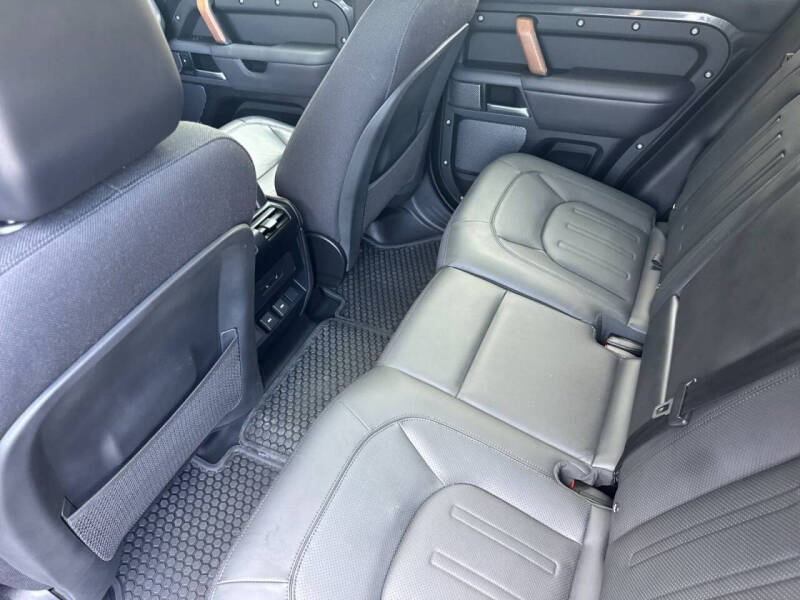 2024 Land Rover Defender 110 P400 X