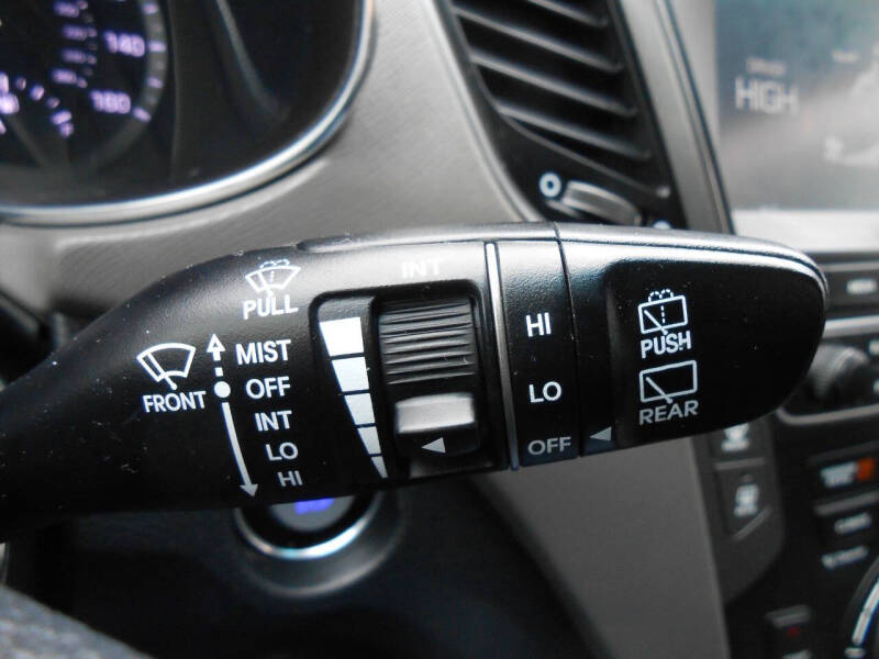 2017 Hyundai Santa Fe Sport 2.0T Ultimate