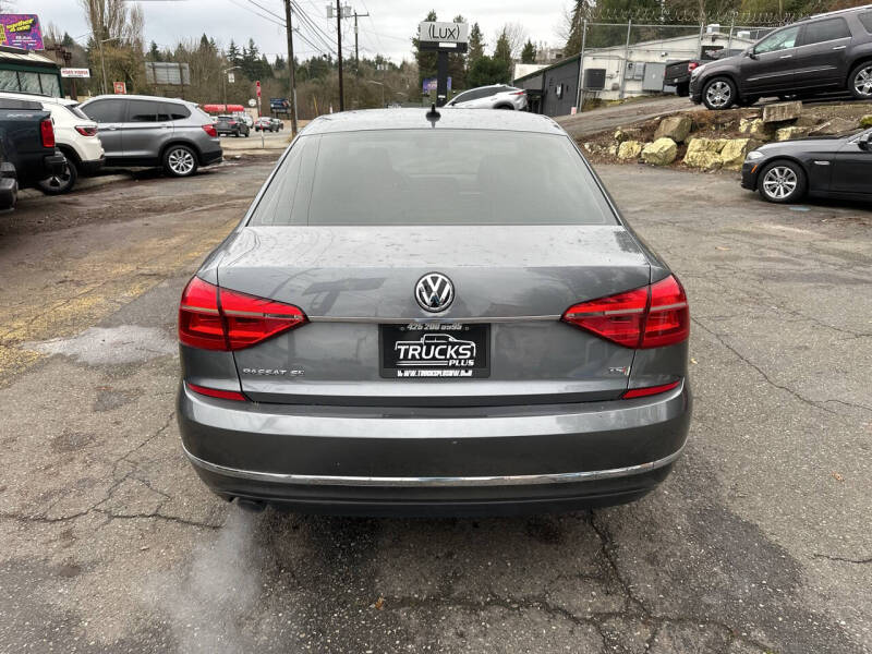 2016 Volkswagen Passat SE photo 4