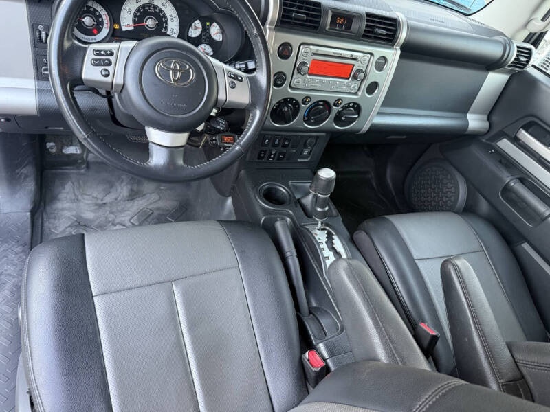 2012 Toyota FJ Cruiser