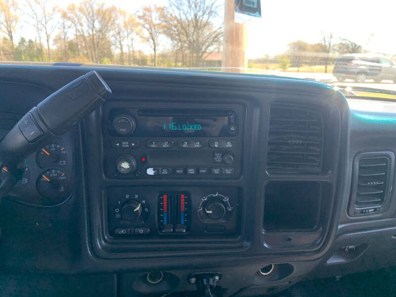 2007 Chevrolet Silverado Classic 3500 Work photo 17