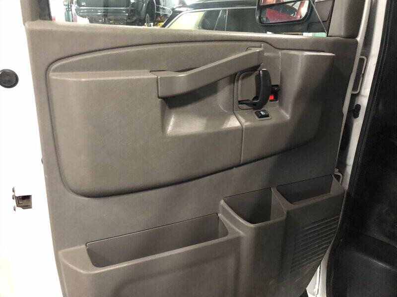 2017 GMC Savana 2500