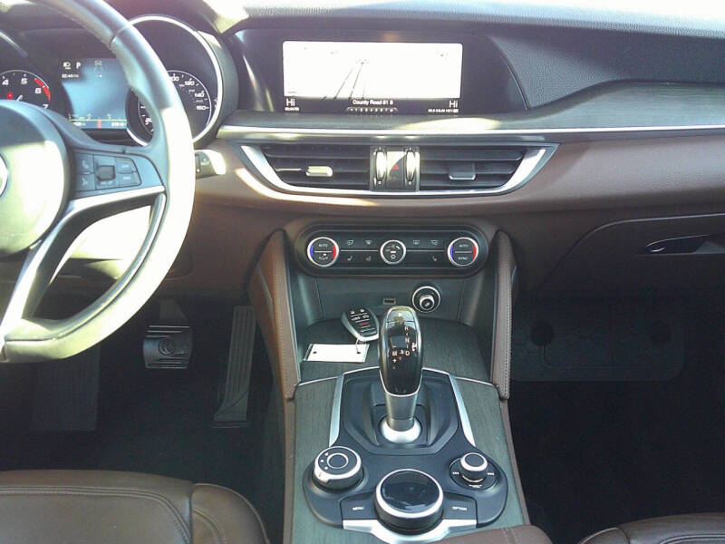 2018 Alfa Romeo Stelvio Ti