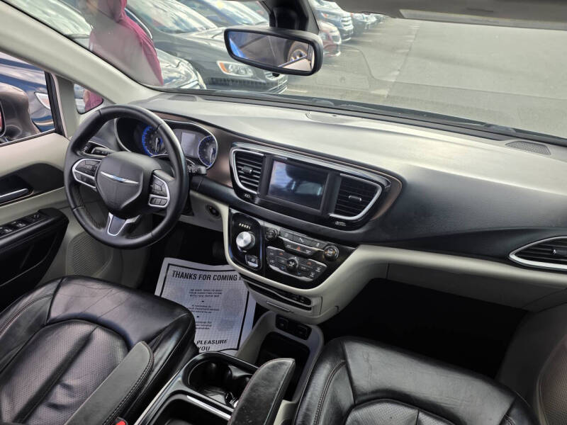 2018 Chrysler Pacifica Touring L