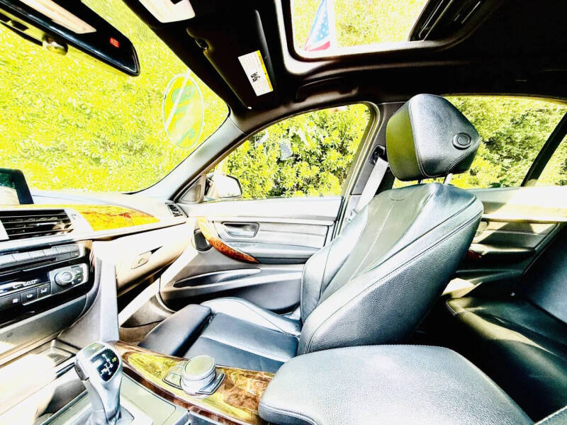 2018 BMW 3 Series 330i xDrive