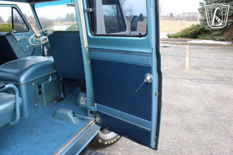 1967 Ford E-150